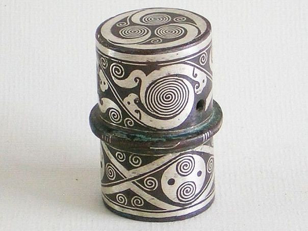 Finial inlaid with silver - (4877)